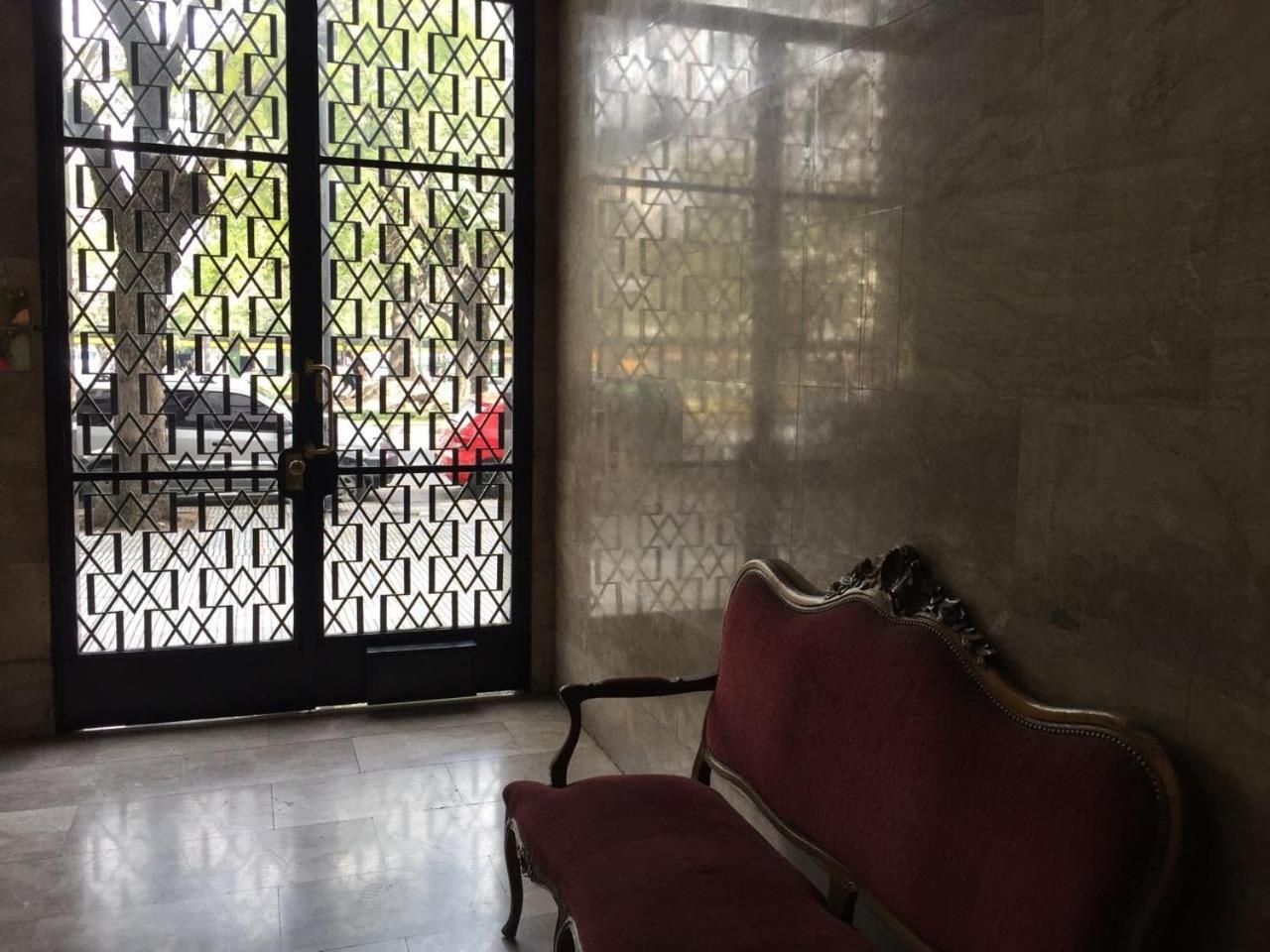 Departamento Carlos Pellegrini Apartment *